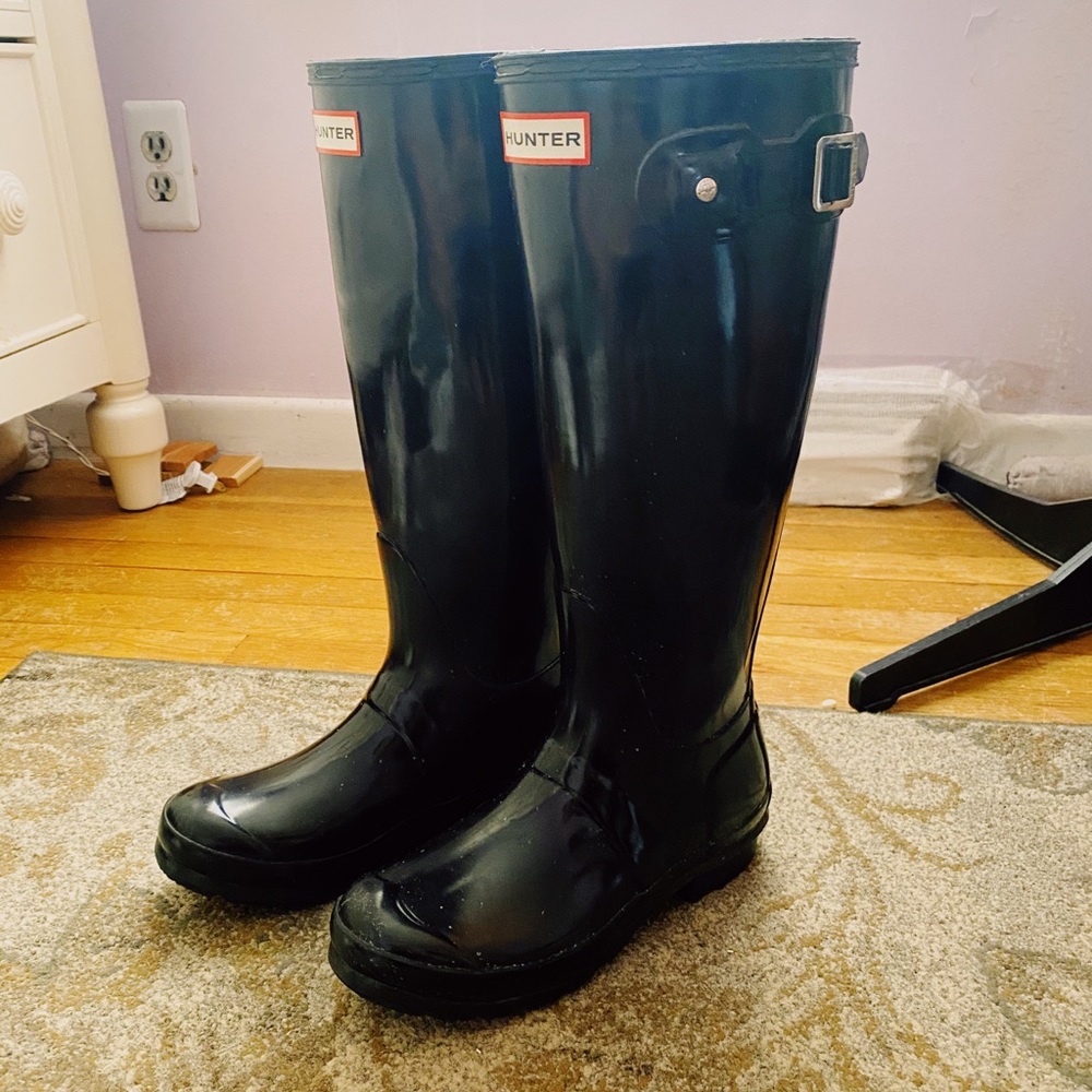 Woman’s original tall gloss rain boots